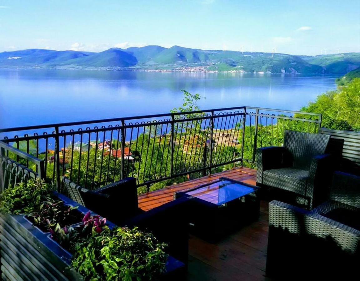 Carobni Breg Villa Golubac Buitenkant foto